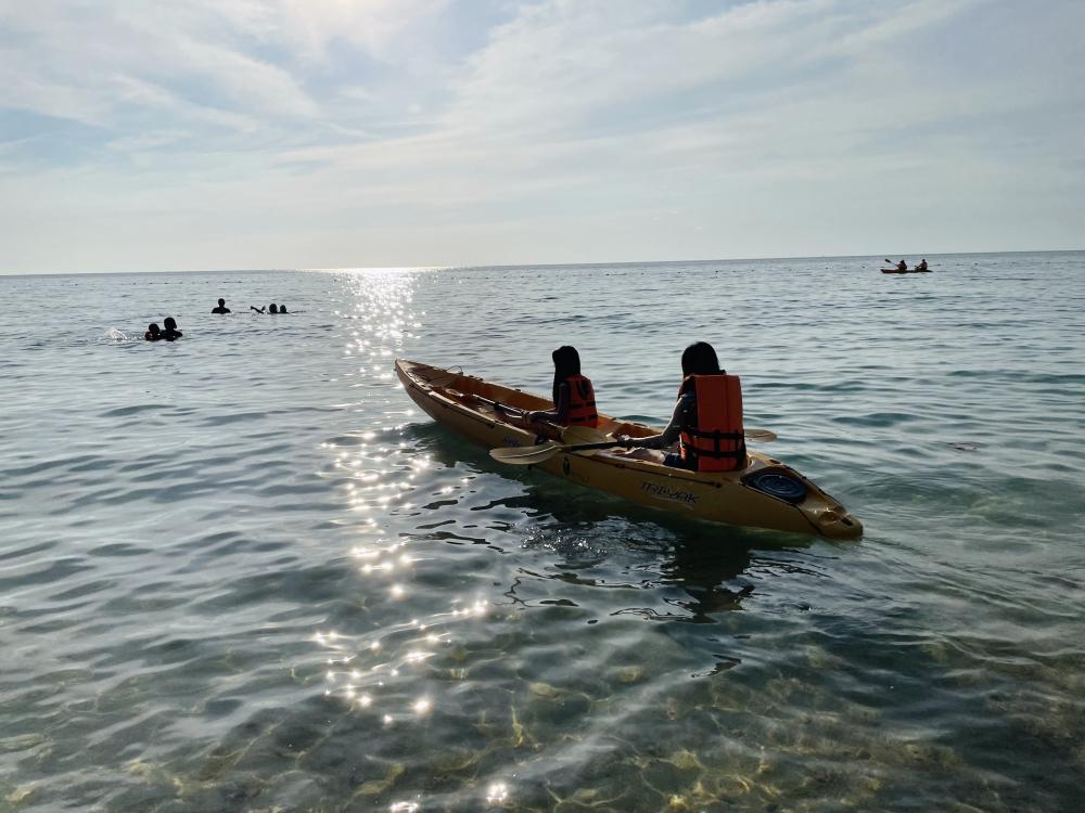 Canoeing at Ao Prao beach