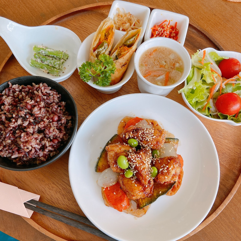 Root vegetables & chicken cooked in Namban style [Marinated fried chicken & root vegetable with tartar sauce