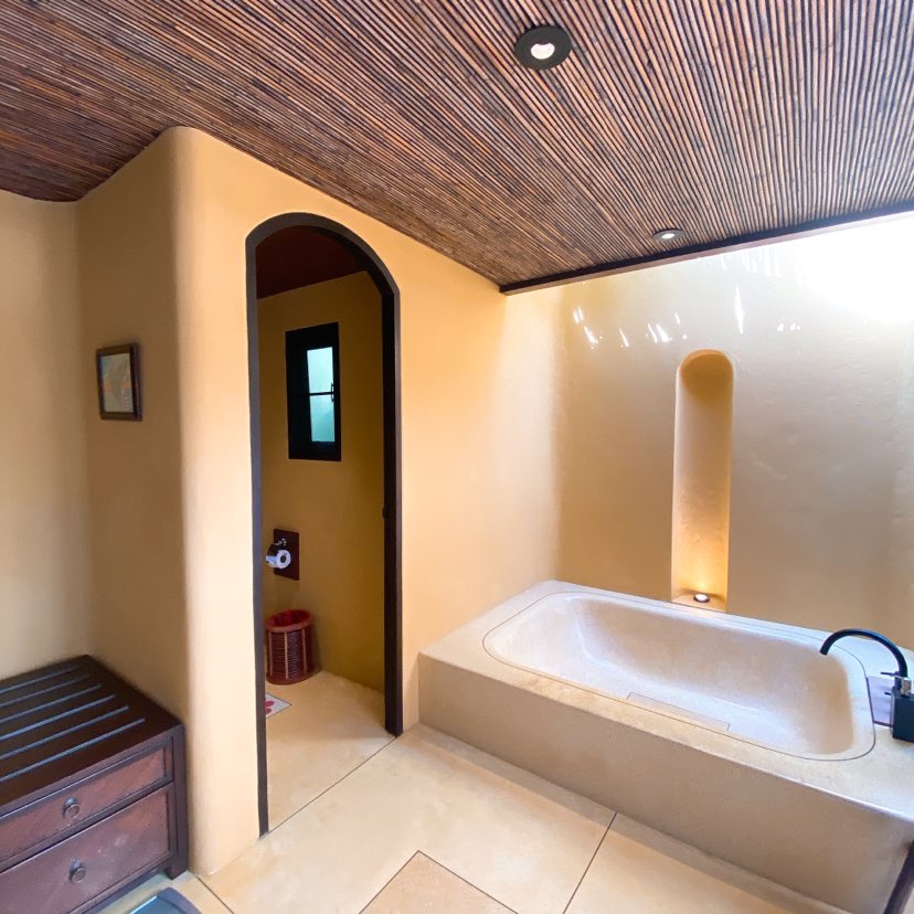 Bathroom at Paradee.